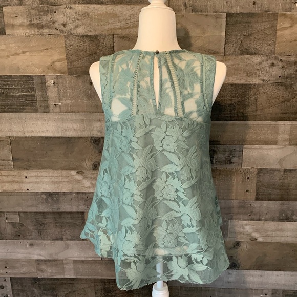 Xhilaration Sleeveless Lace Top - Picture 2 of 16